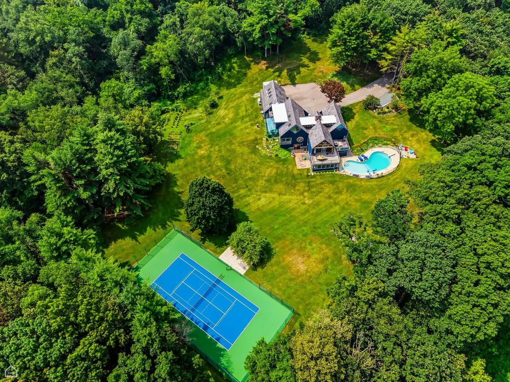 367 Overlook Road, Barrington