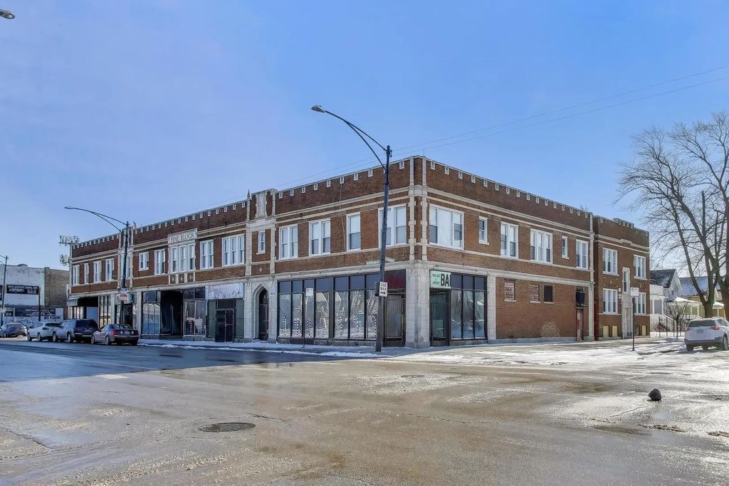 759 N Pine Avenue, Chicago, 60644