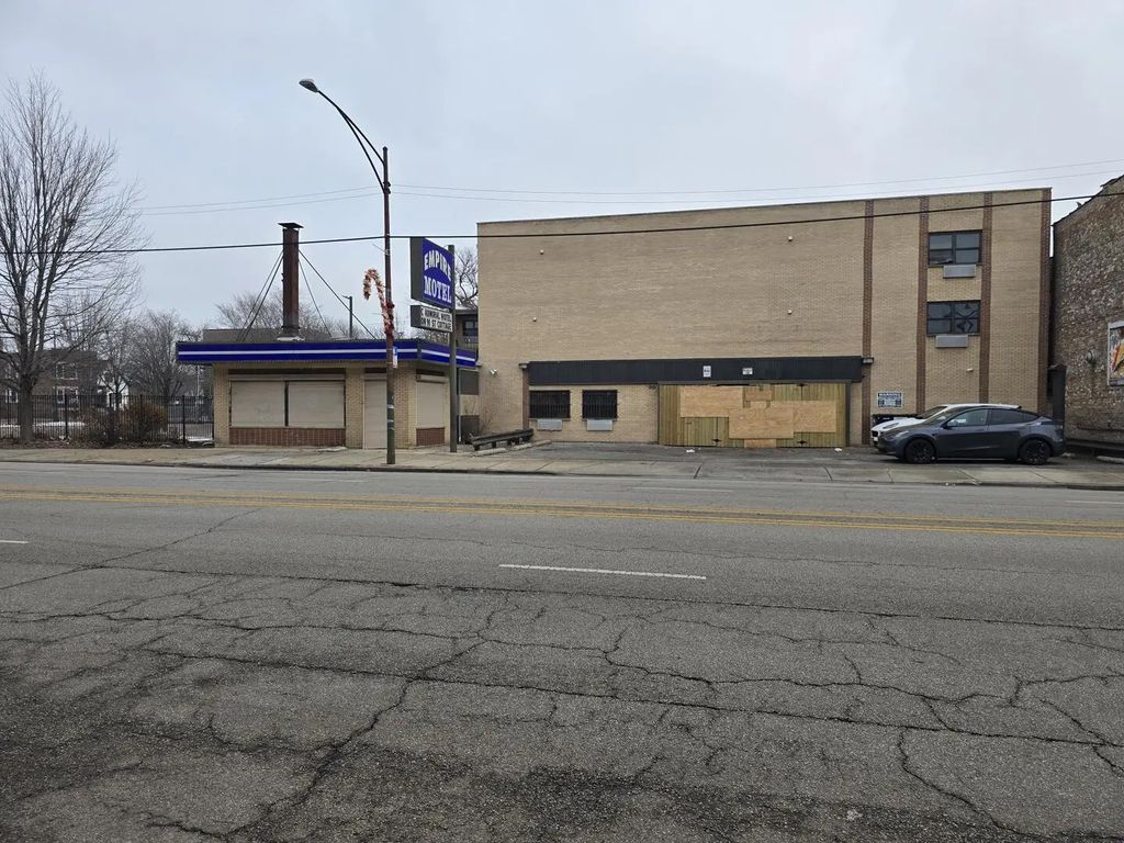 7621 S Cottage Grove Avenue, Chicago, 60619