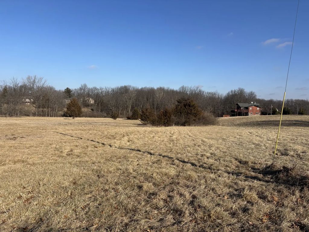 1061 Hidden Valley Drive, Varna