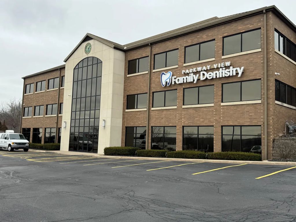 7017 John Deere Parkway A-b, Moline
