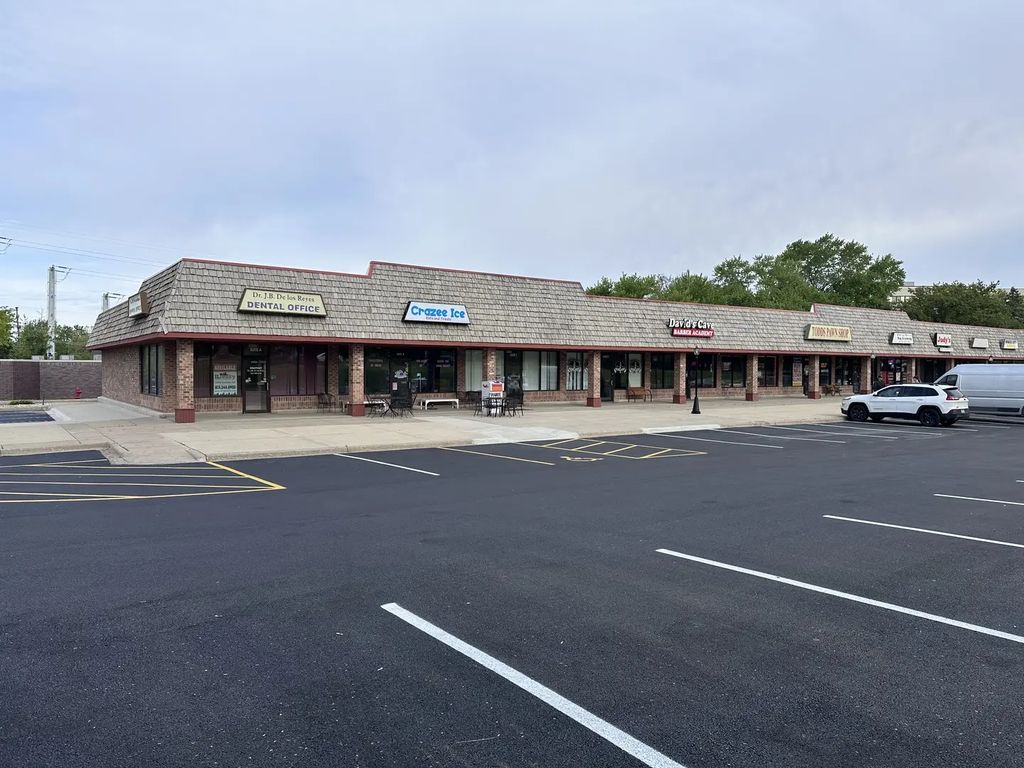 300 N Milwaukee Avenue C, Lake Villa