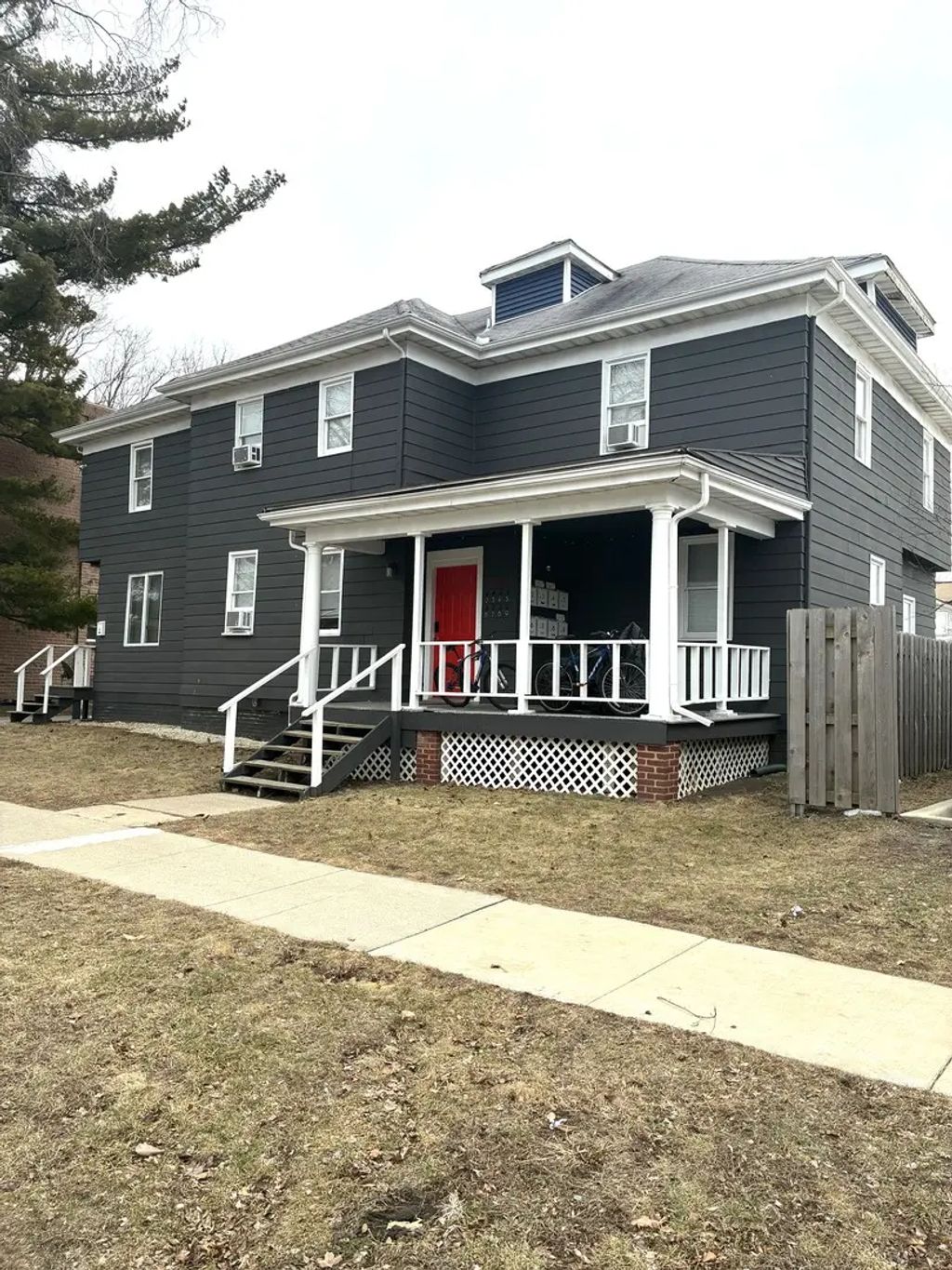 613 W Church Street, Champaign