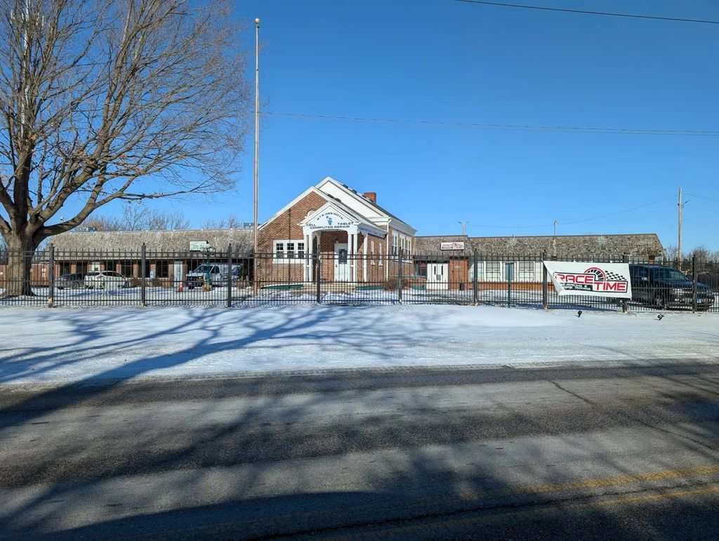 27764 Old Volo Village Road, Lakemoor
