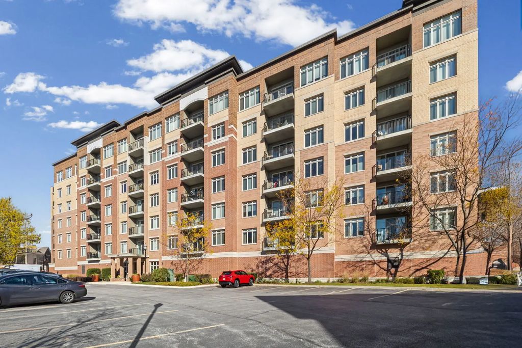 1199 E Port Clinton Road 601, Vernon Hills