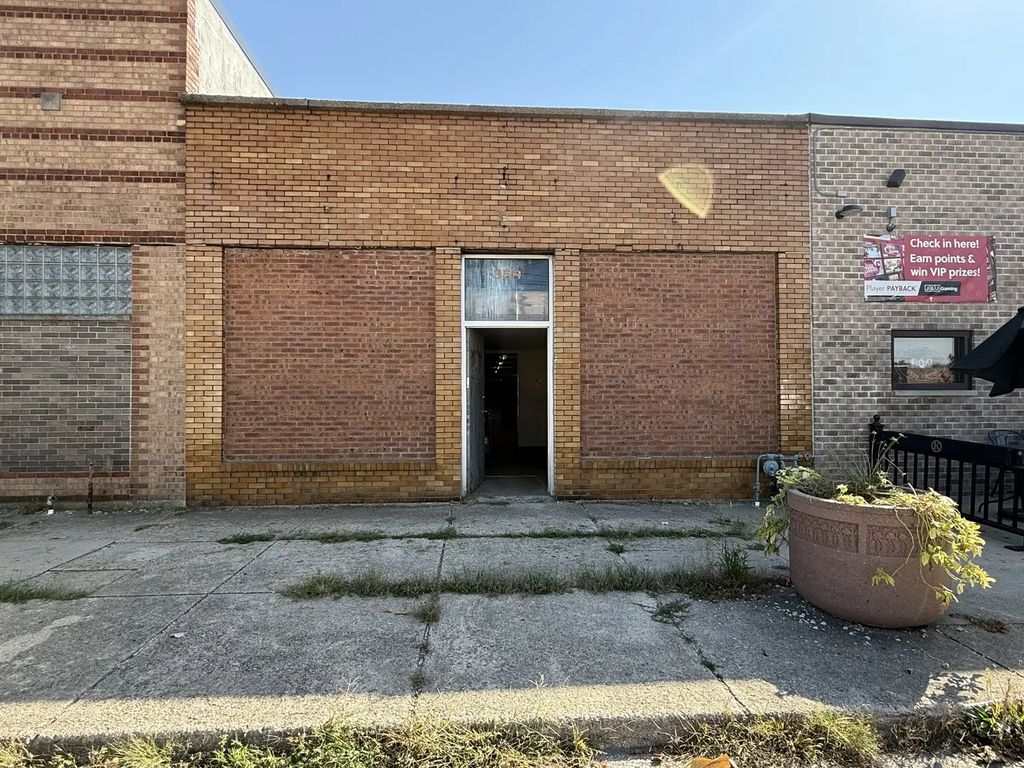 354 S East Avenue, Kankakee
