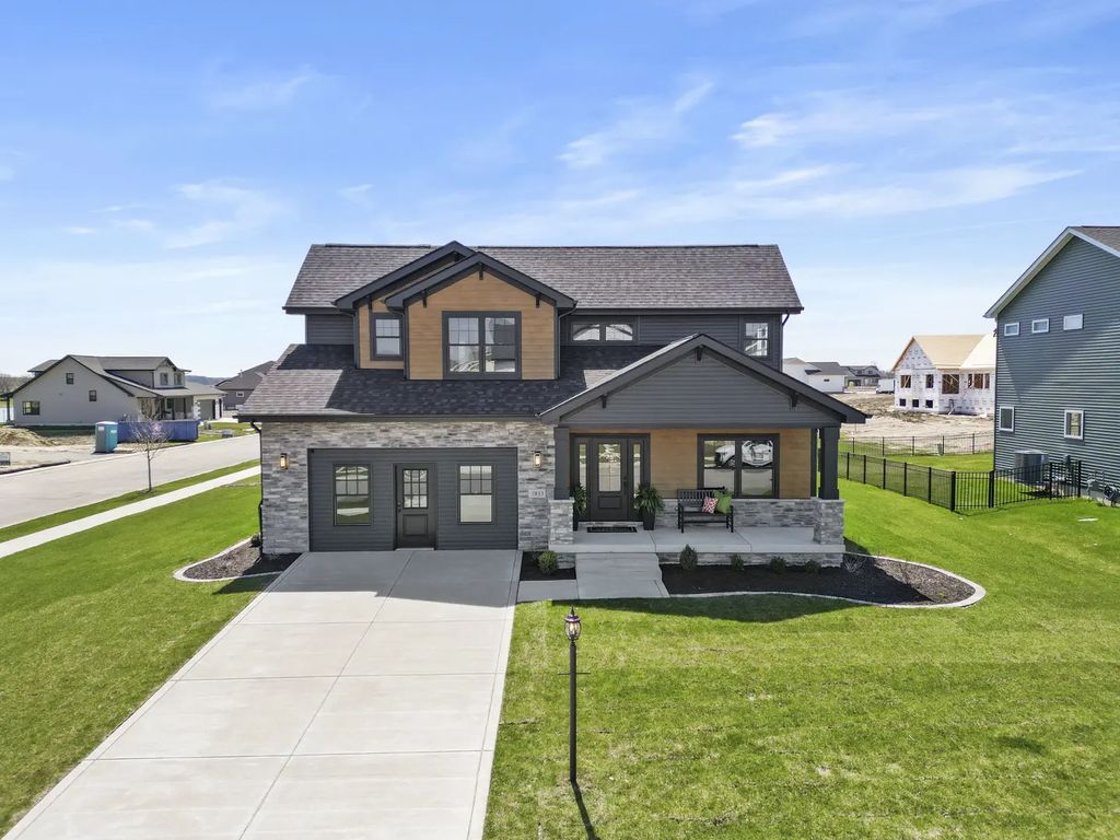 5833 W 134th Avenue, Cedar Lake