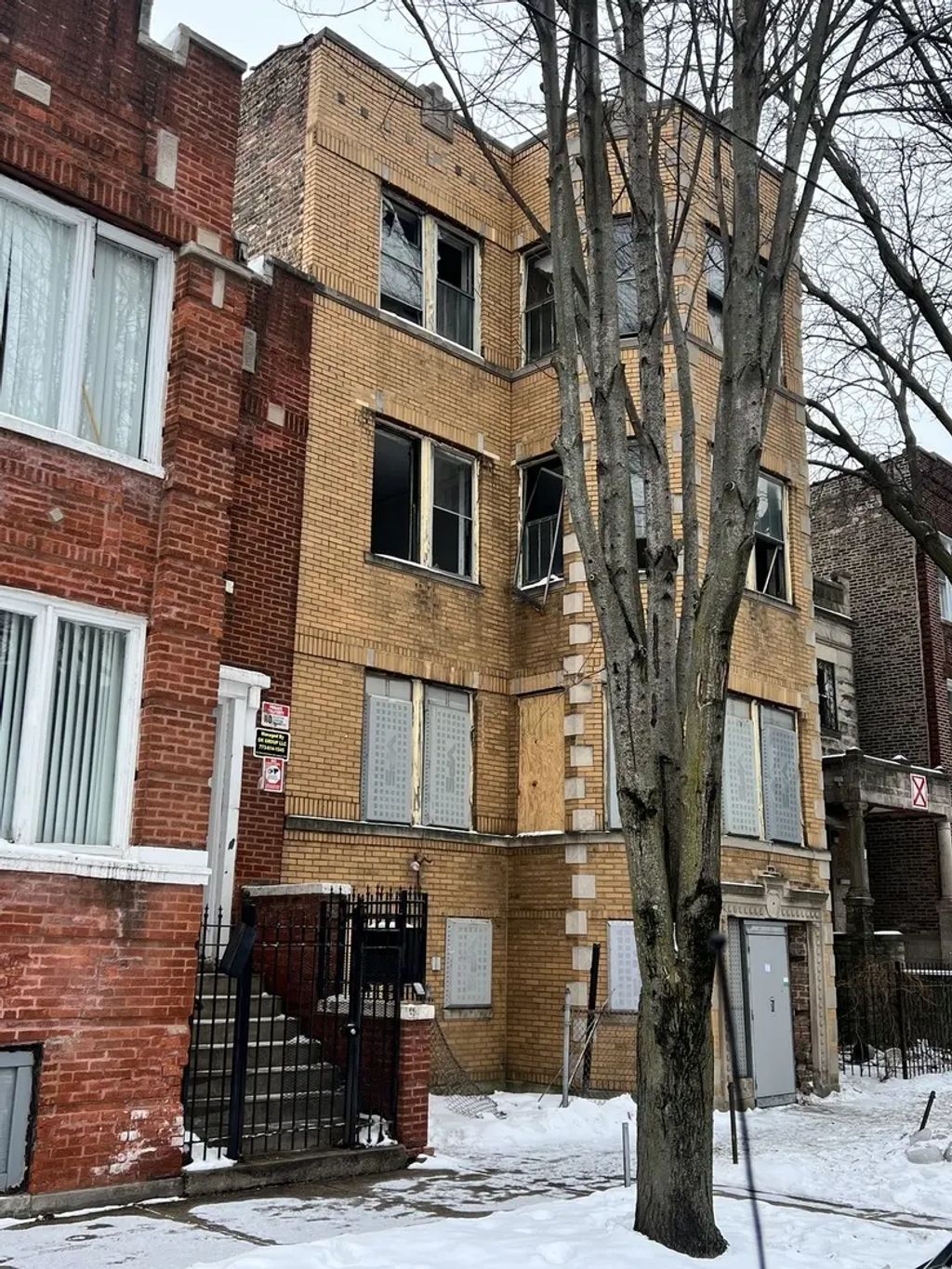 3827 W Fillmore Street, Chicago, 60624
