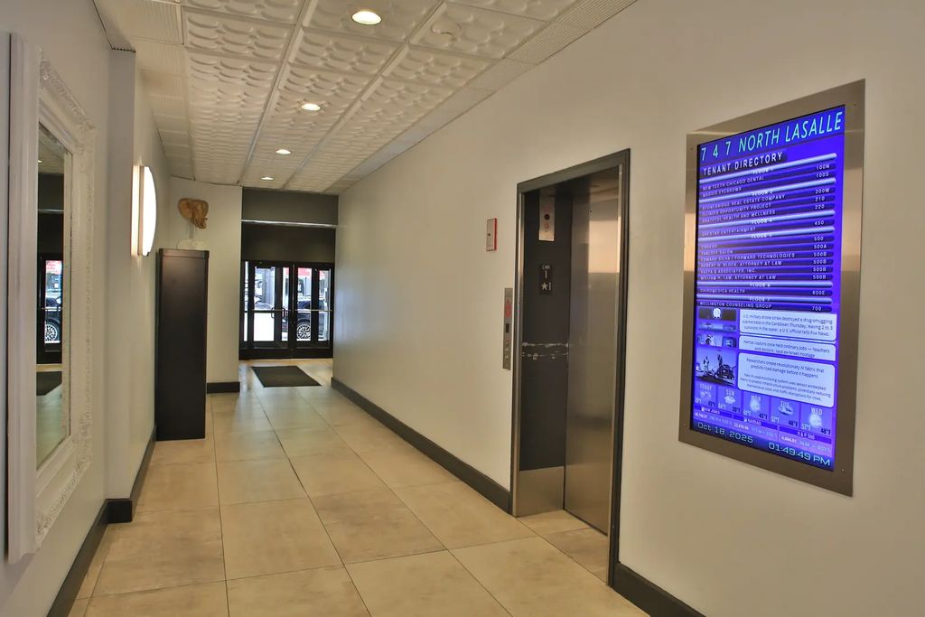 747 N Lasalle Street 700, Chicago