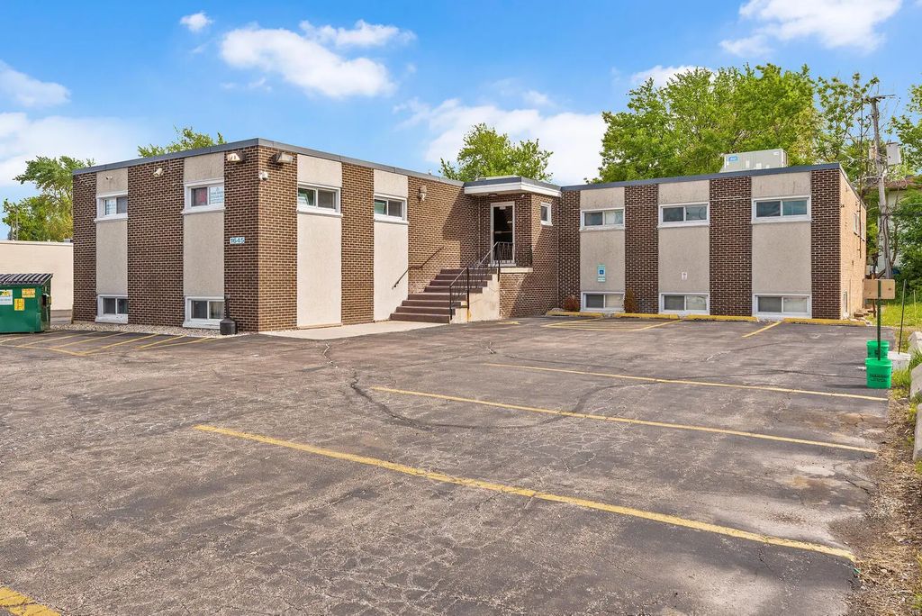 1645 Irving Park Road 203, Hanover Park