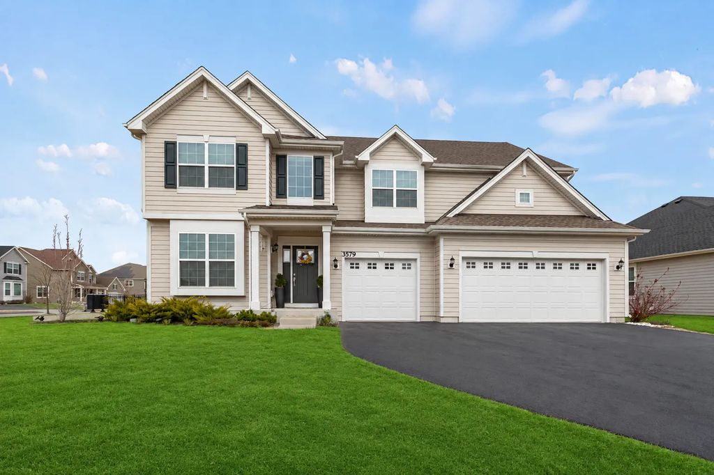 3579 Emerald Road, Elgin