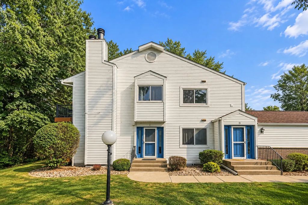3930 38th Street C, Rock Island