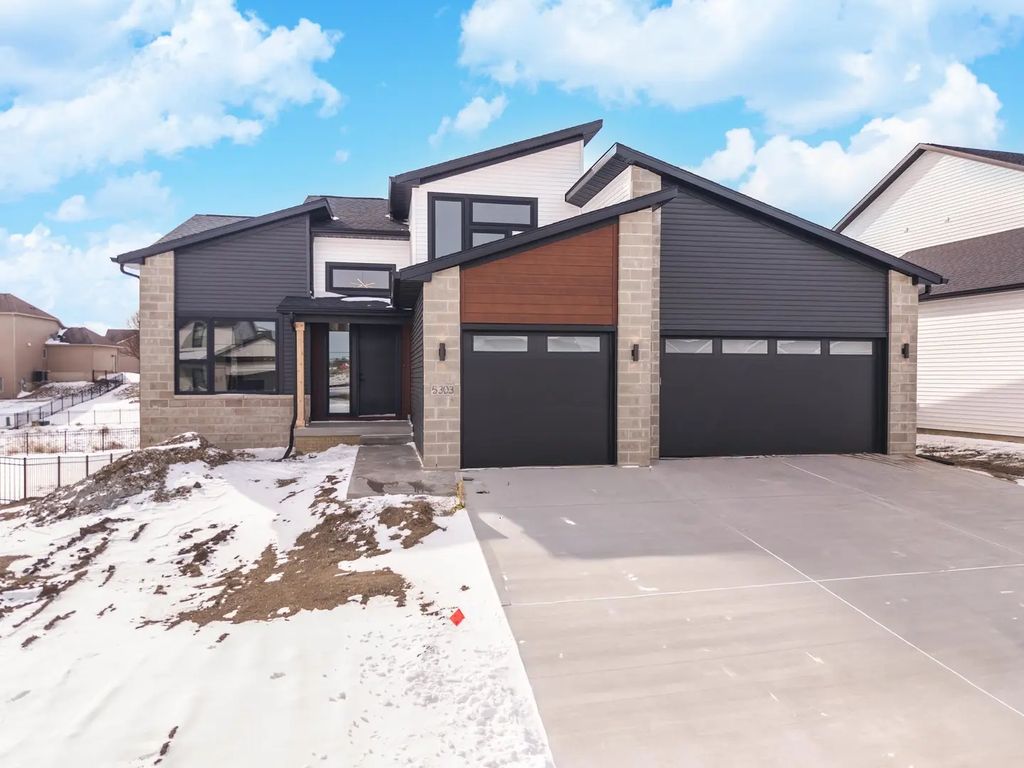 5303 Finlen Lane, Bloomington