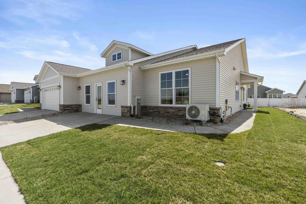 6367 Jasmine Avenue, Portage