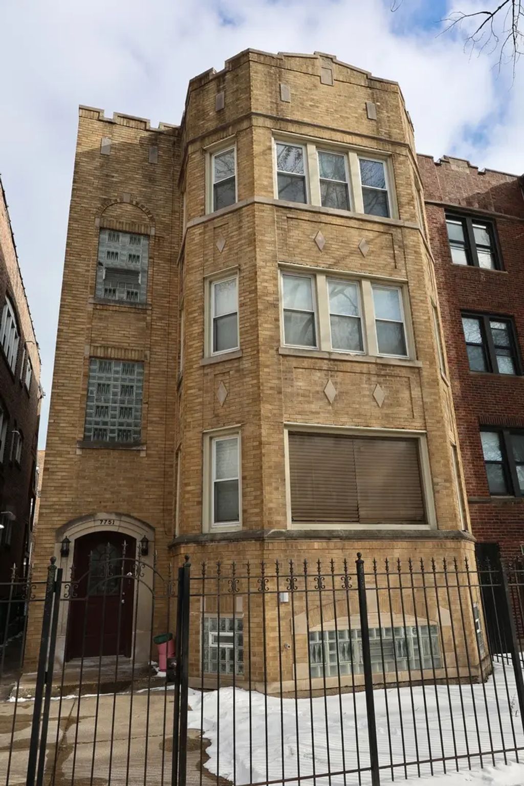 7751 S Phillips Avenue, Chicago, 60649