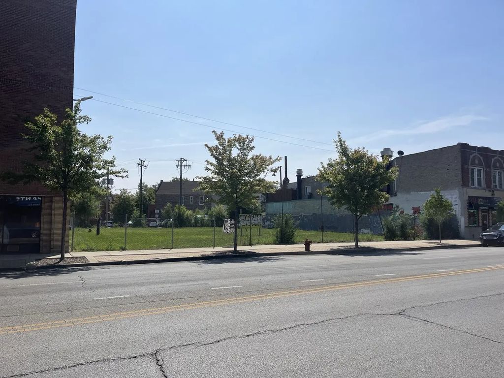 4229 S Archer Avenue, Chicago