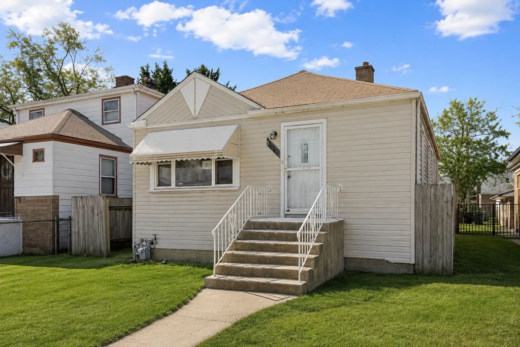12338 S Elizabeth Street, Calumet Park