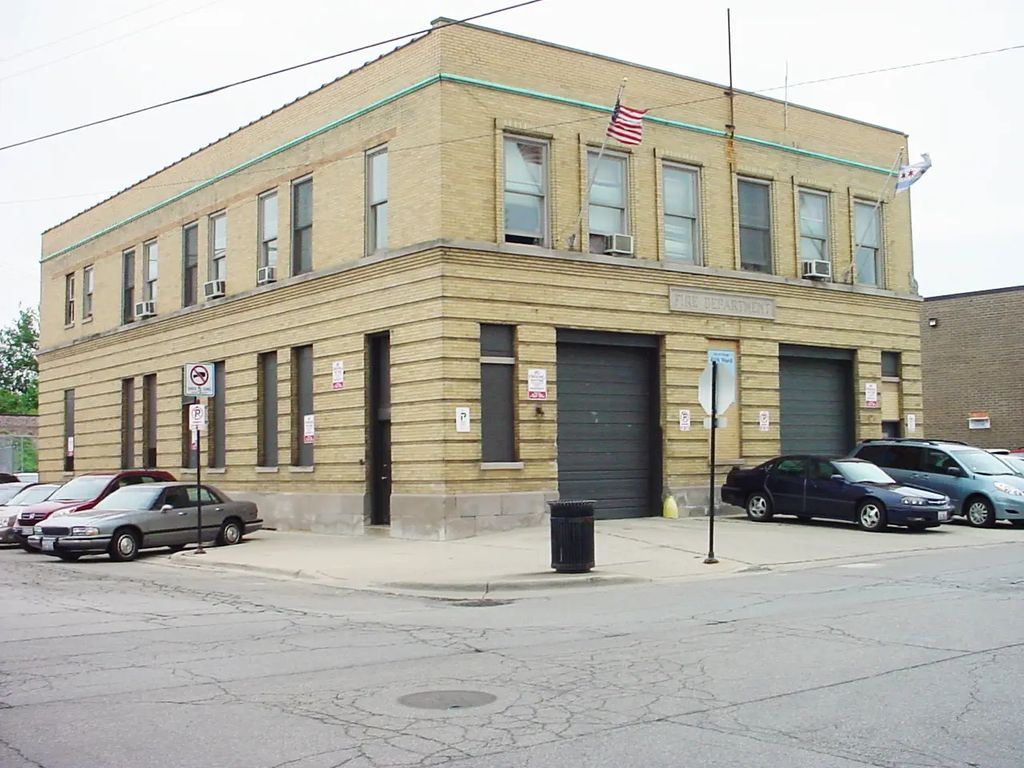 4837 N Lipps Avenue 1, Chicago