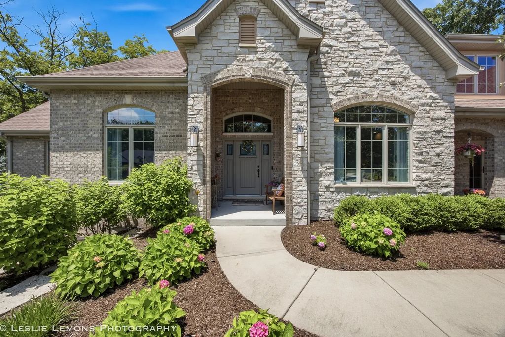 16270 Lakewood Path, Homer Glen