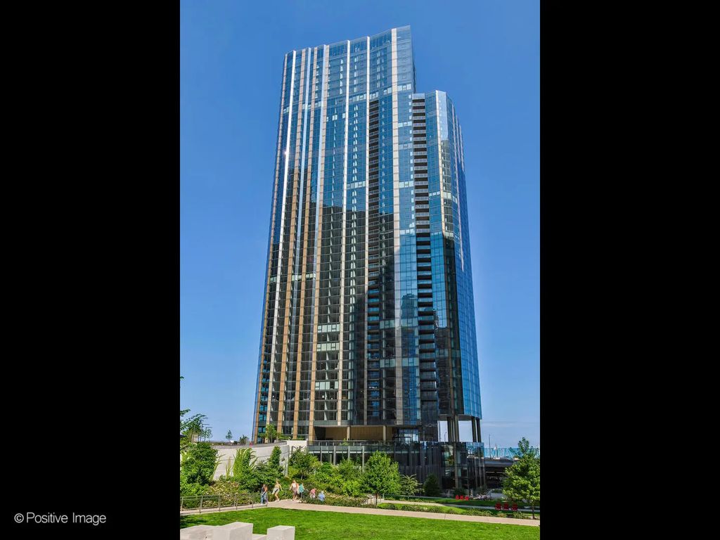 211 N Harbor Drive 1003, Chicago, 60601