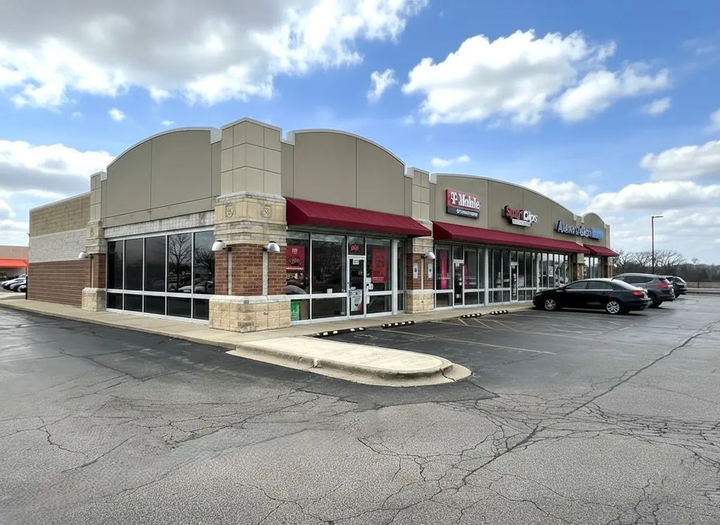 2445 N Richmond Road, McHenry