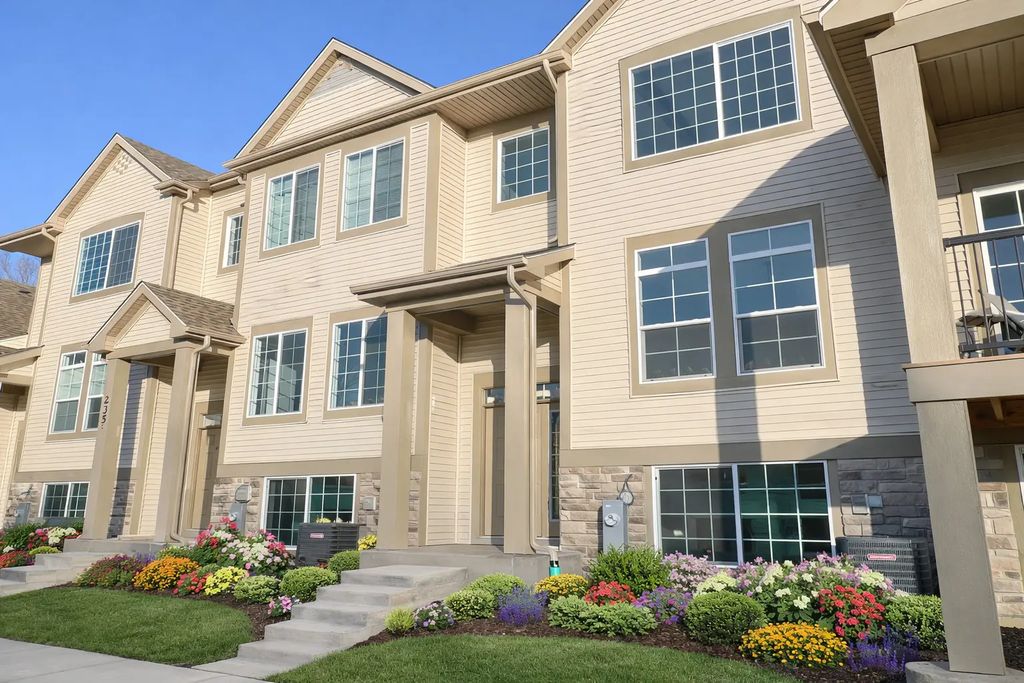 255 Regency Court D, Wauconda