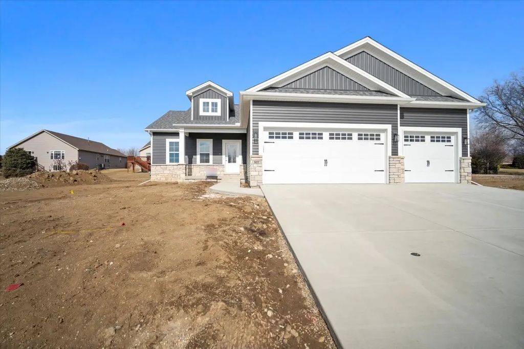 807 Verkler Court, Bloomington