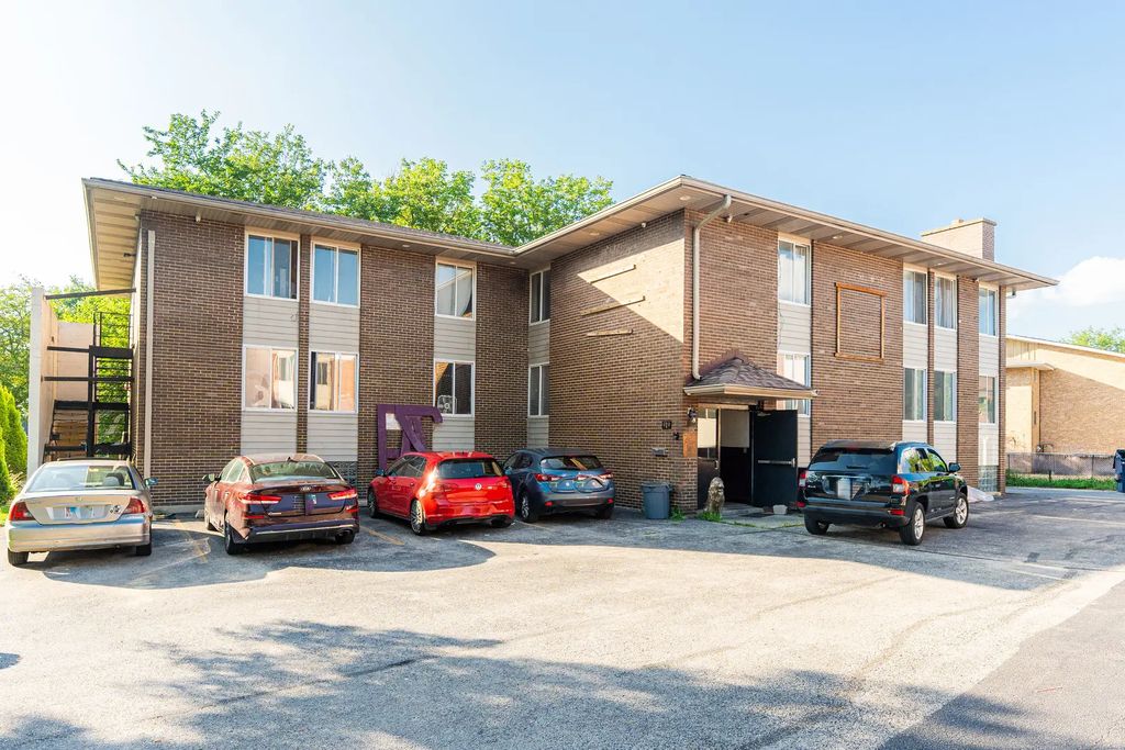 919 Greenbrier Road, DeKalb