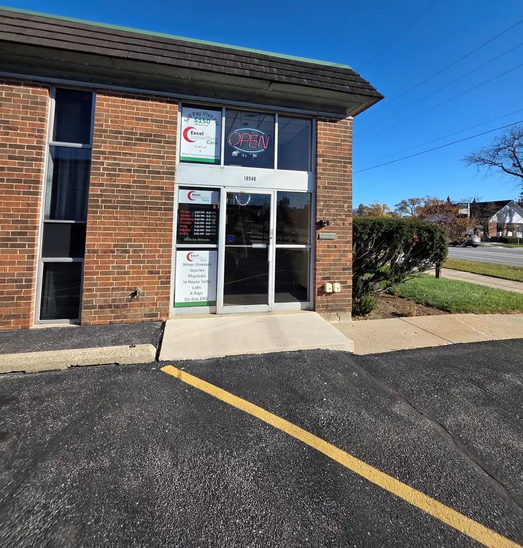 10540 W Cermak Road, Westchester