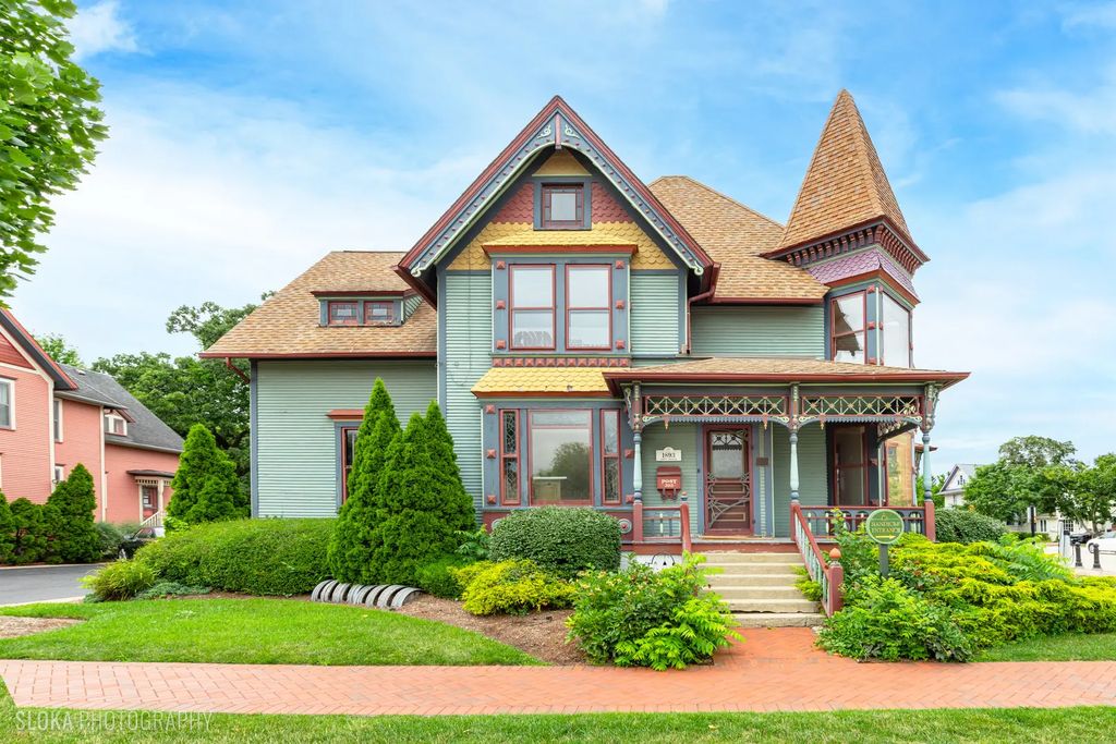302 S Main Street, Algonquin