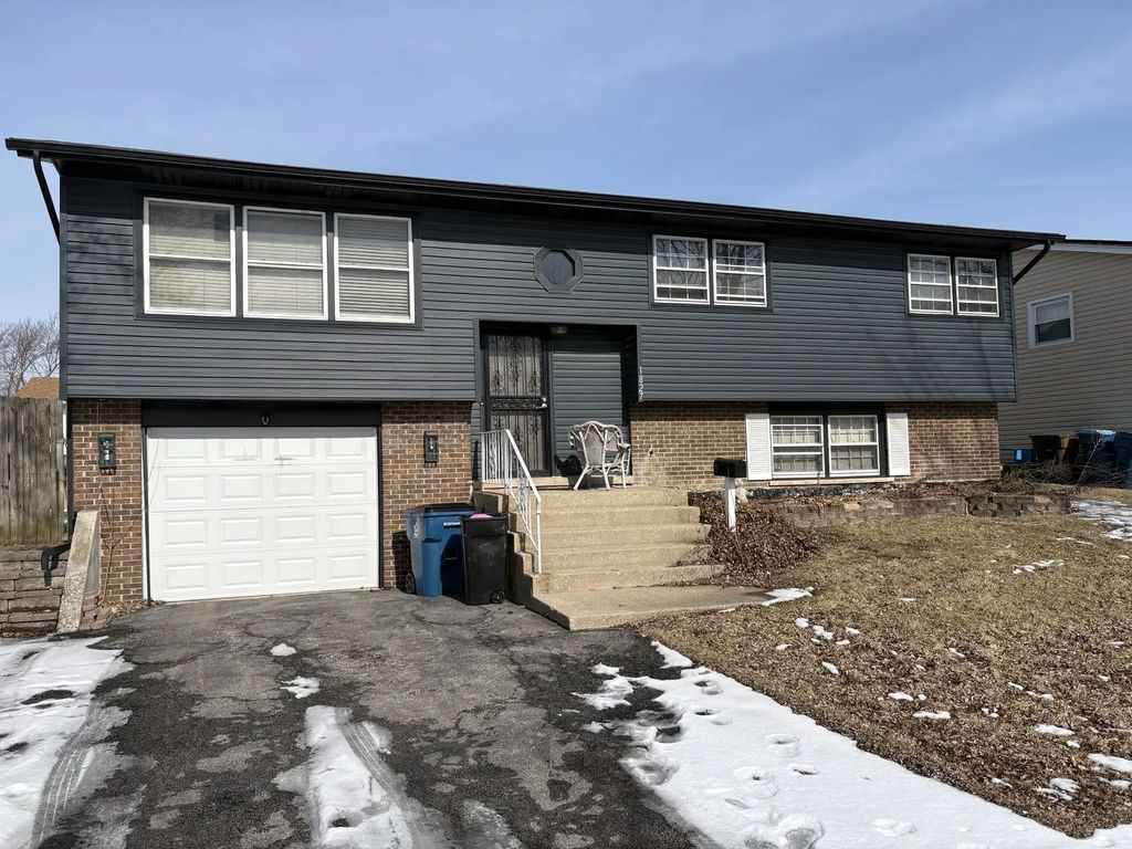 1827 218th Place, Sauk Village