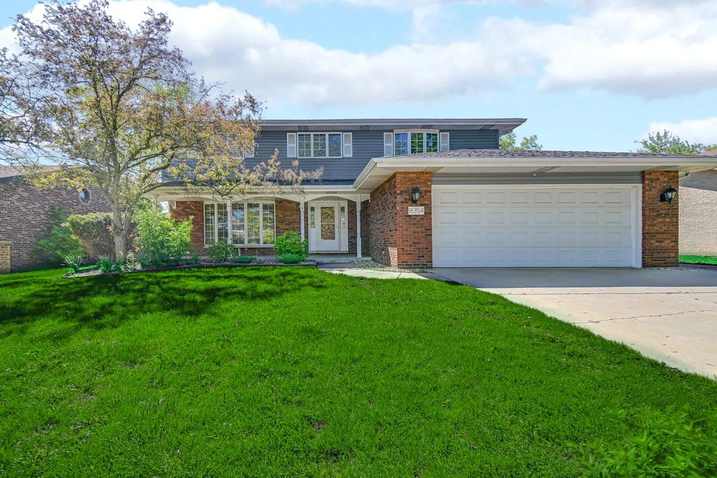 18354 De Jong Lane, Lansing