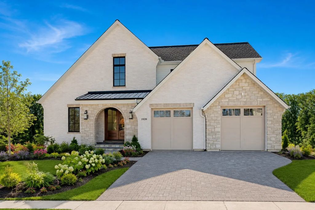 1945 Lot 7 N Northumberland Pass, Palatine