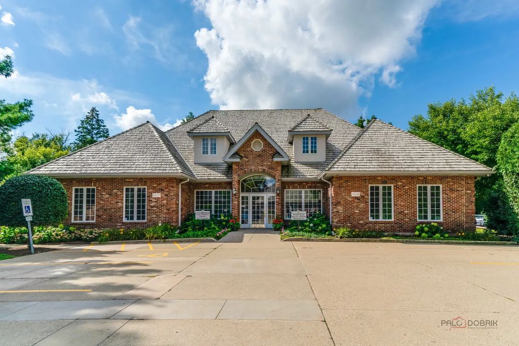 1017/1019 W Park Avenue, Libertyville