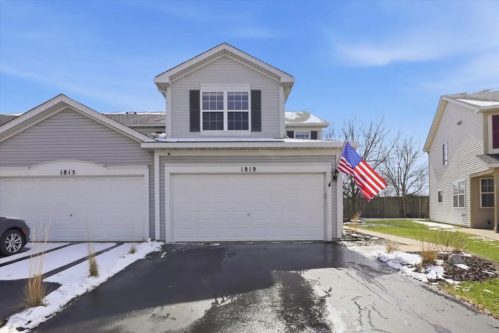 1819 S Wentworth Circle, Romeoville