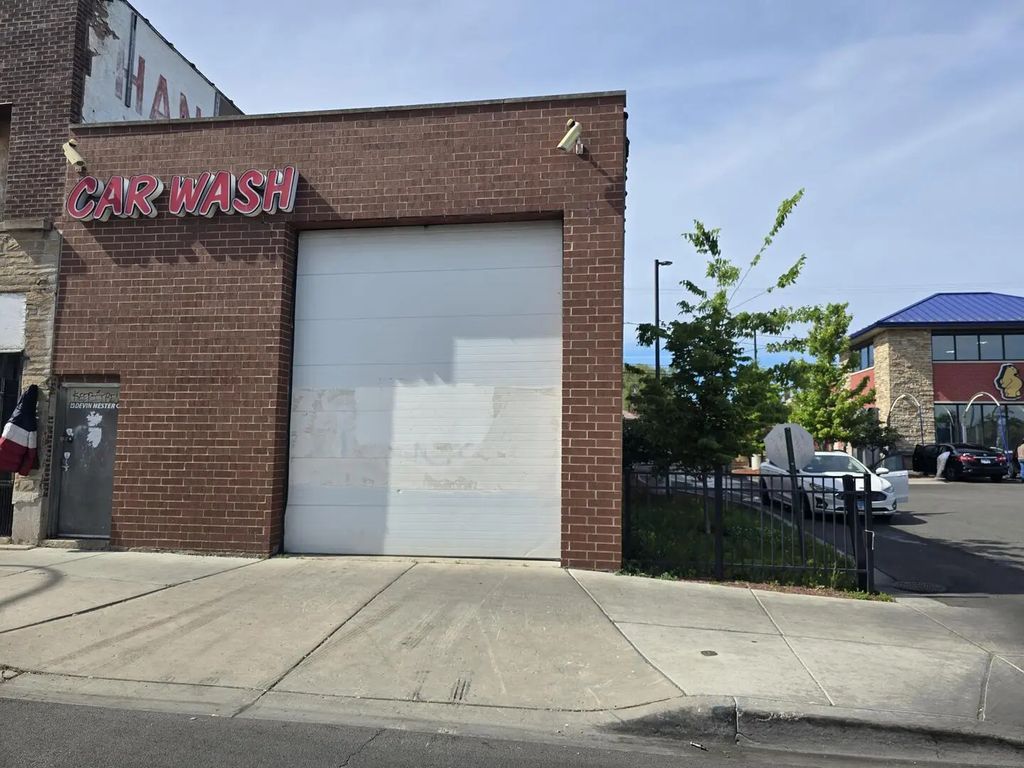 4940 W North Avenue, Chicago