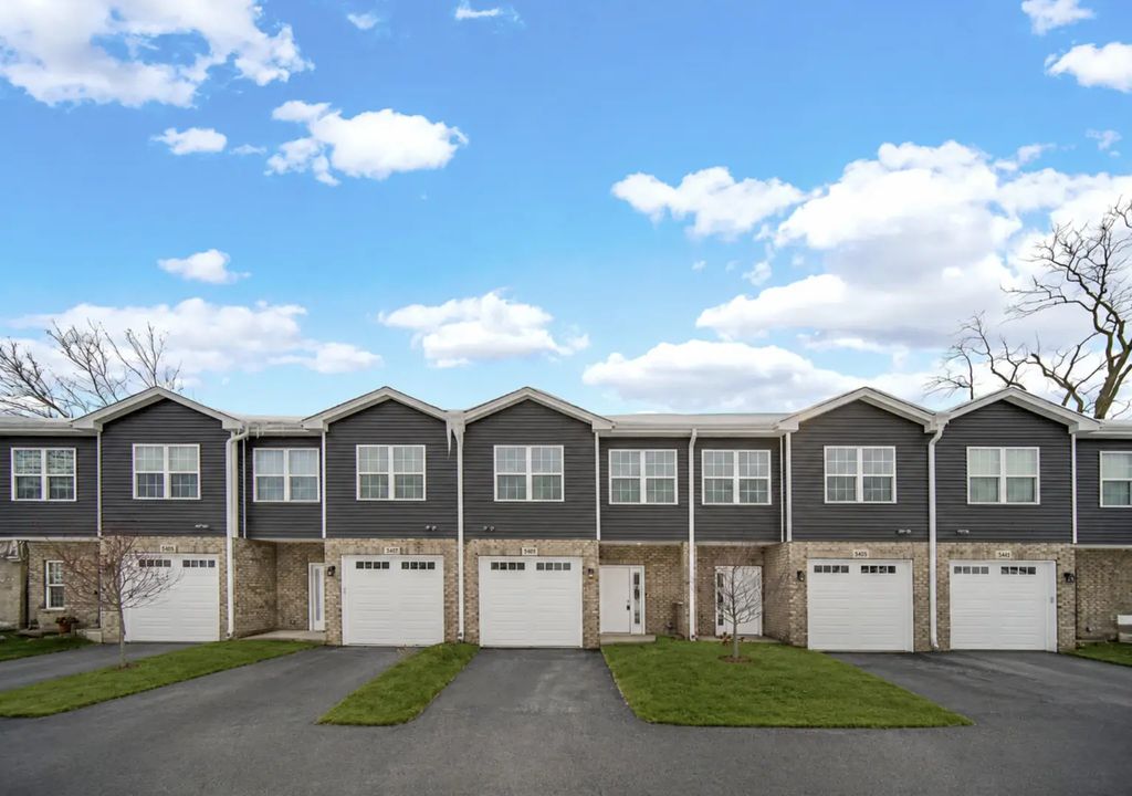 5414 135th Street, Crestwood