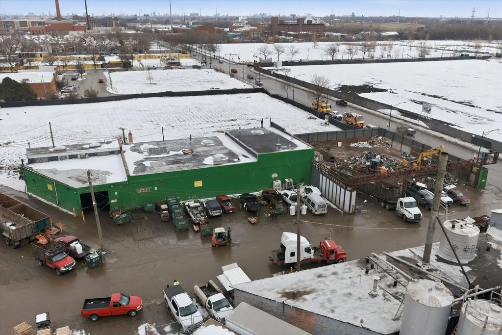 3252 W 31st Street, Chicago