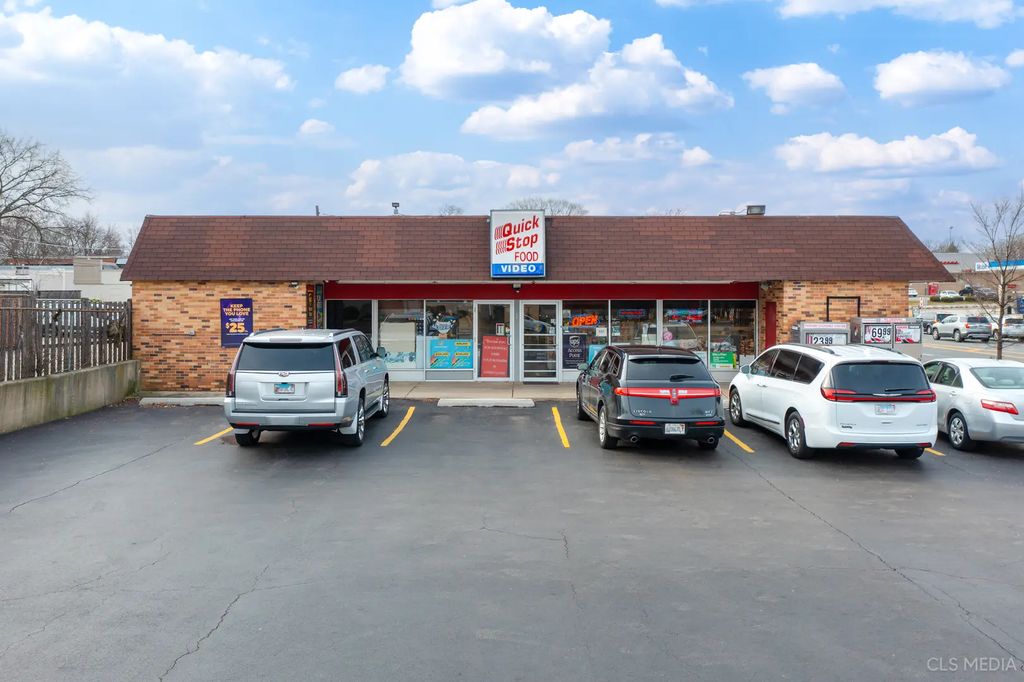 427 E Palatine Road, Palatine