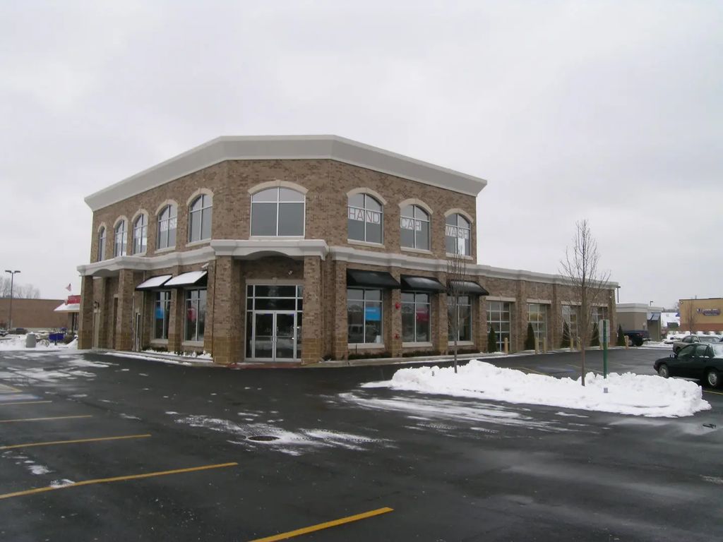 741 S Midlothian Road, Mundelein
