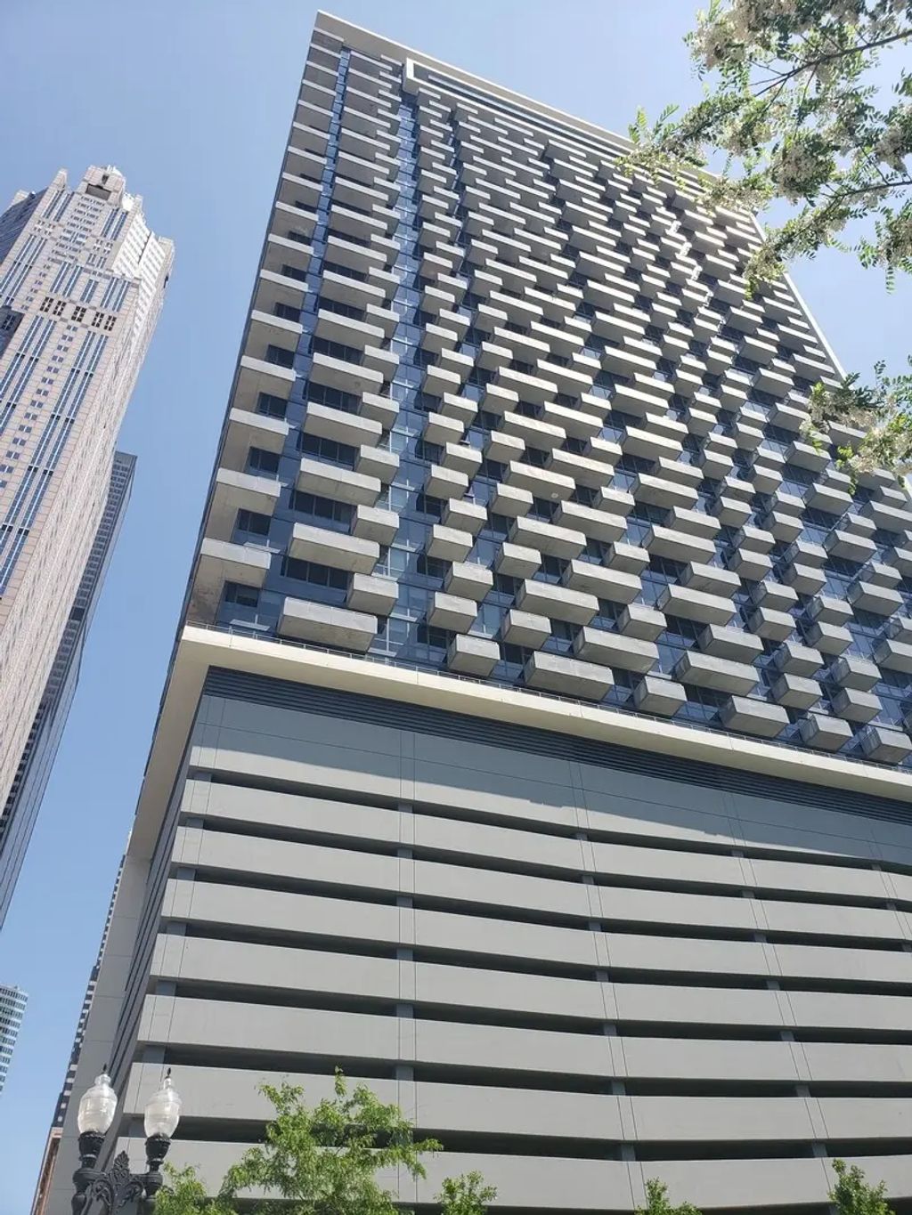 235 W Van Buren Street 4516, Chicago, 60607