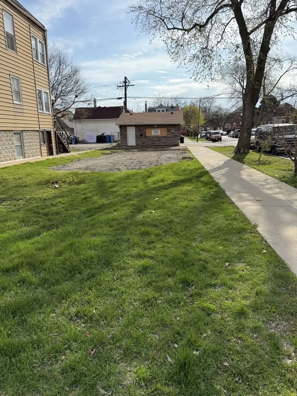 4557 S Francisco Avenue, Chicago