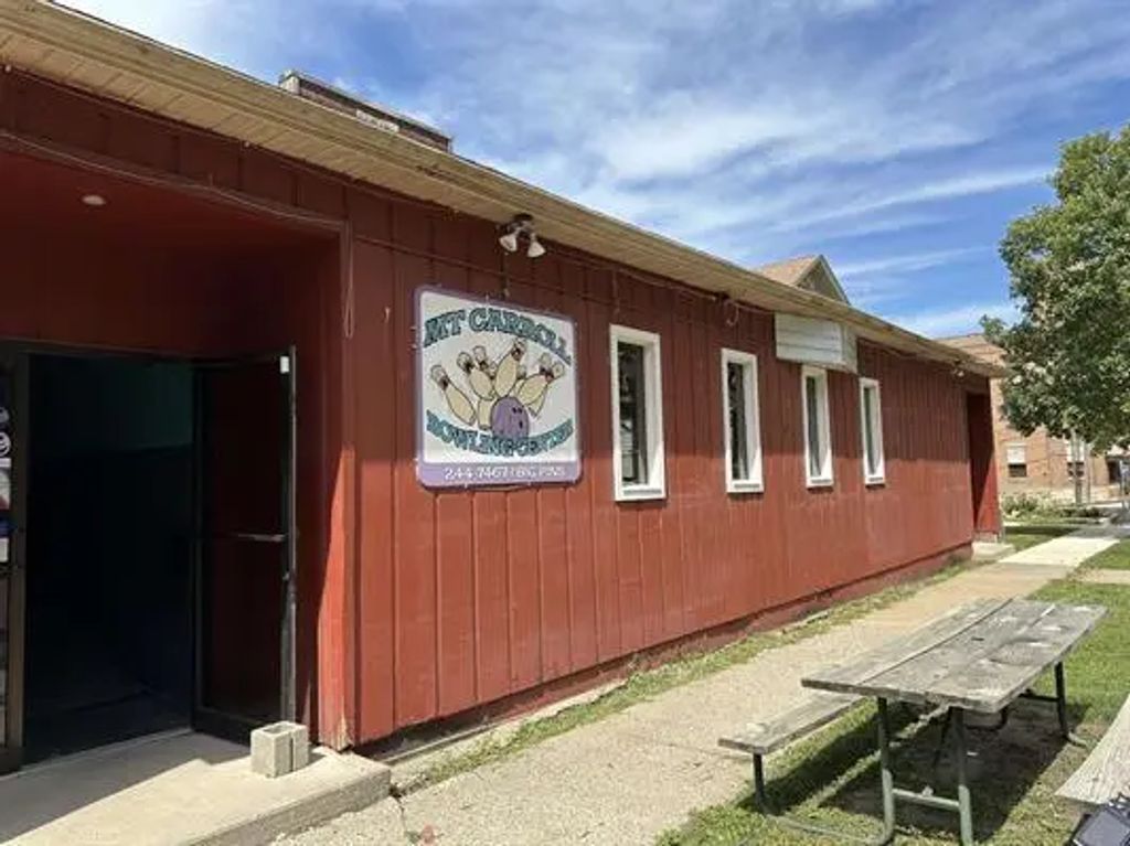 206 N Main Street, Mt Carroll