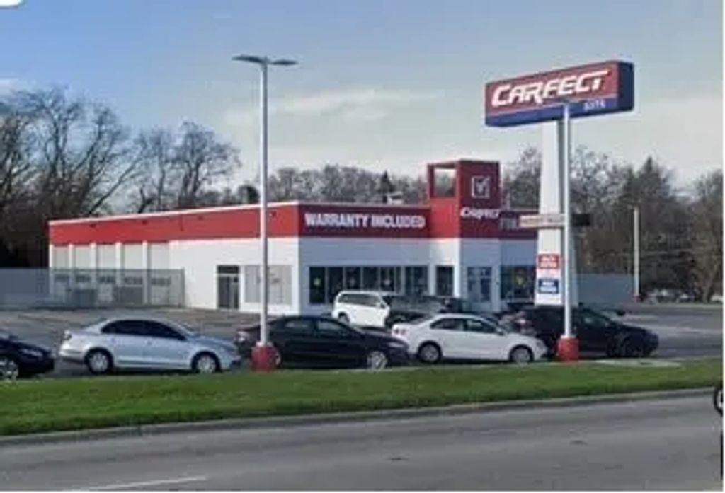 3375 Grand Avenue, Waukegan