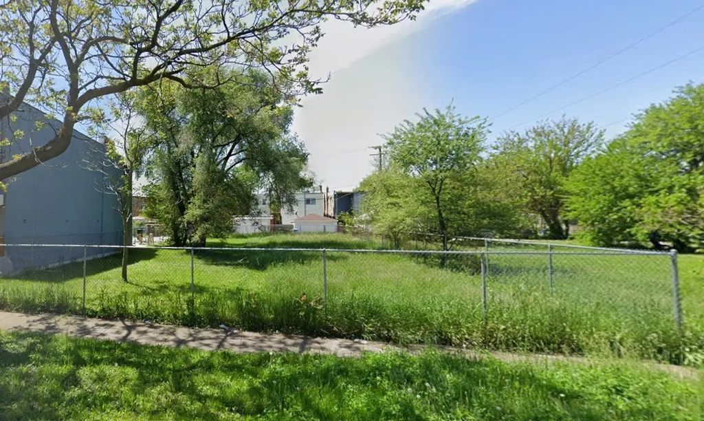 208 N La Crosse Avenue, Chicago, 60644