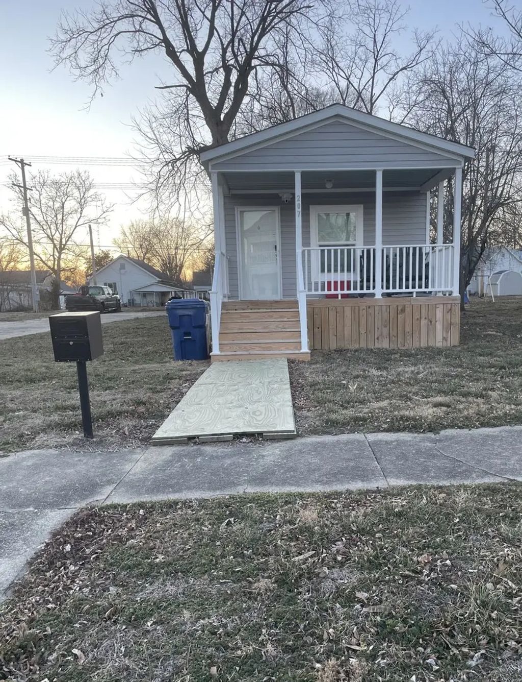 205 & 207 5th Street, Carmi