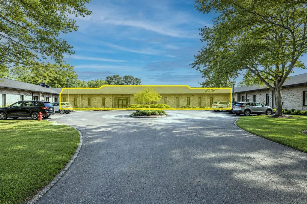 850 W Bartlett Road, Bartlett
