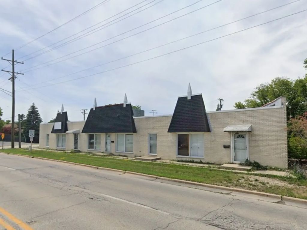 8430 Waukegan Road, Morton Grove