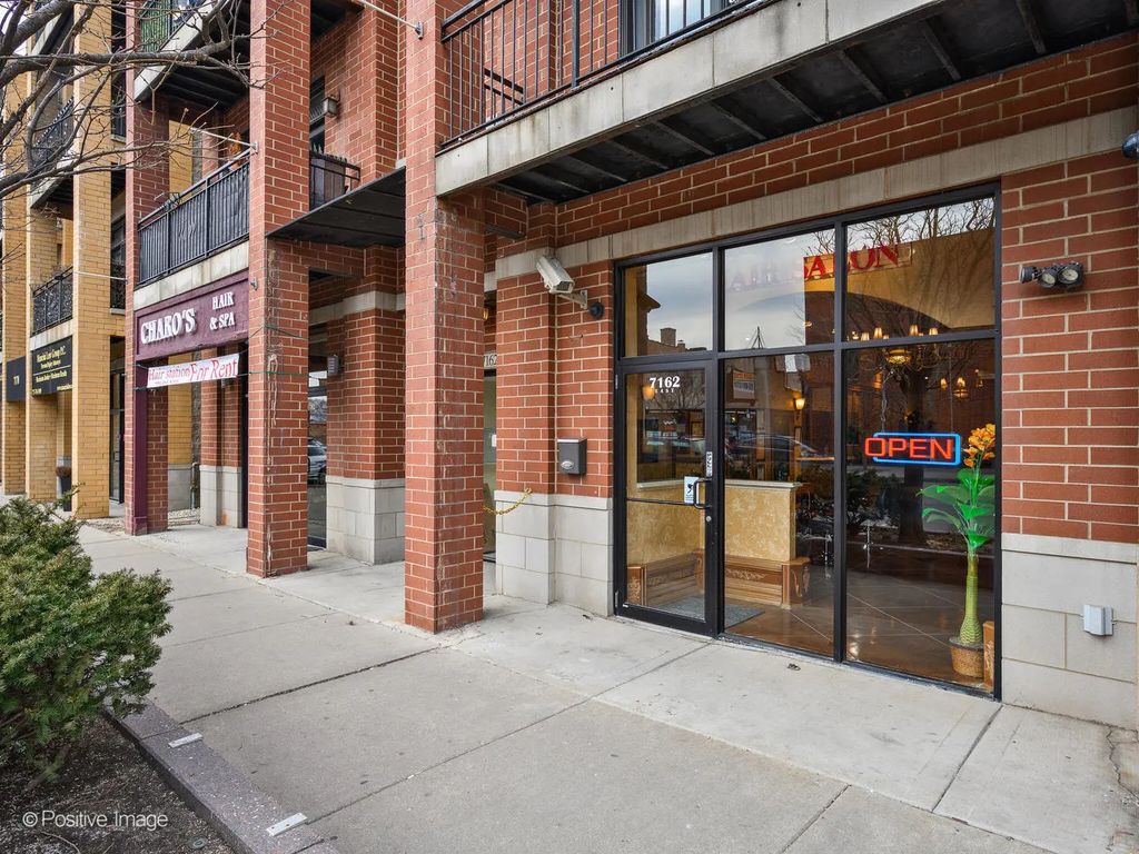 7162 W Grand Avenue 1ew, Chicago