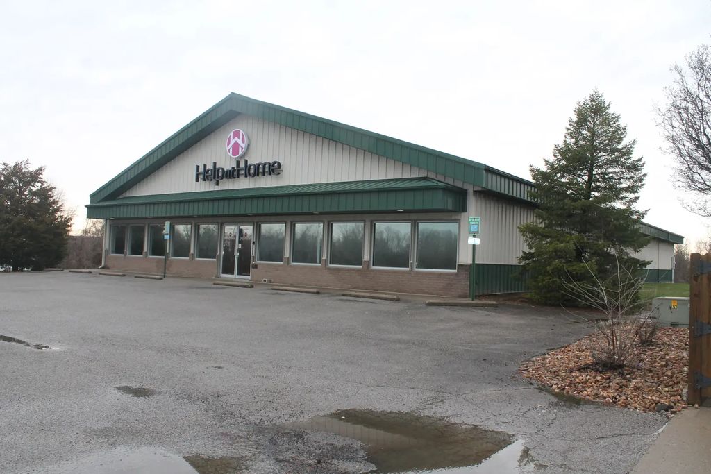 1350 E Mall Drive, Carbondale